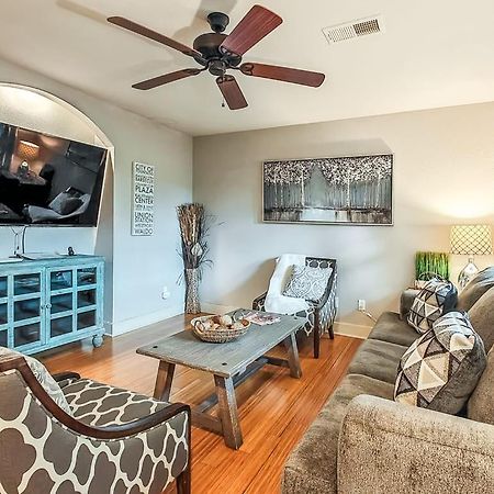 Quiet Plaza Two Bedroom 2 Bathroom Kansas City Exterior photo
